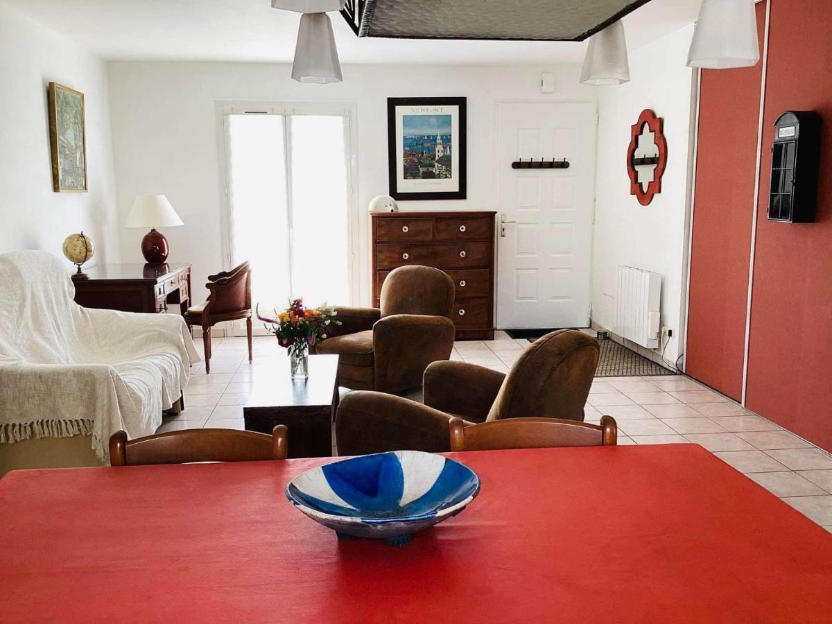 Maison Chaleureuse 2 Chambres Puilboreau Bagian luar foto